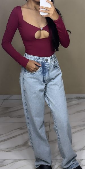 Calça wide leg clara